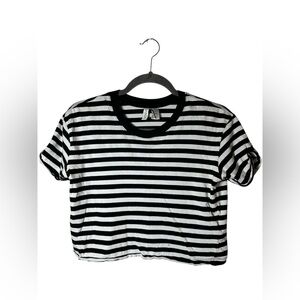 H&M Divided Black White Striped Crop T-Shirt Short Sleeve Size Small